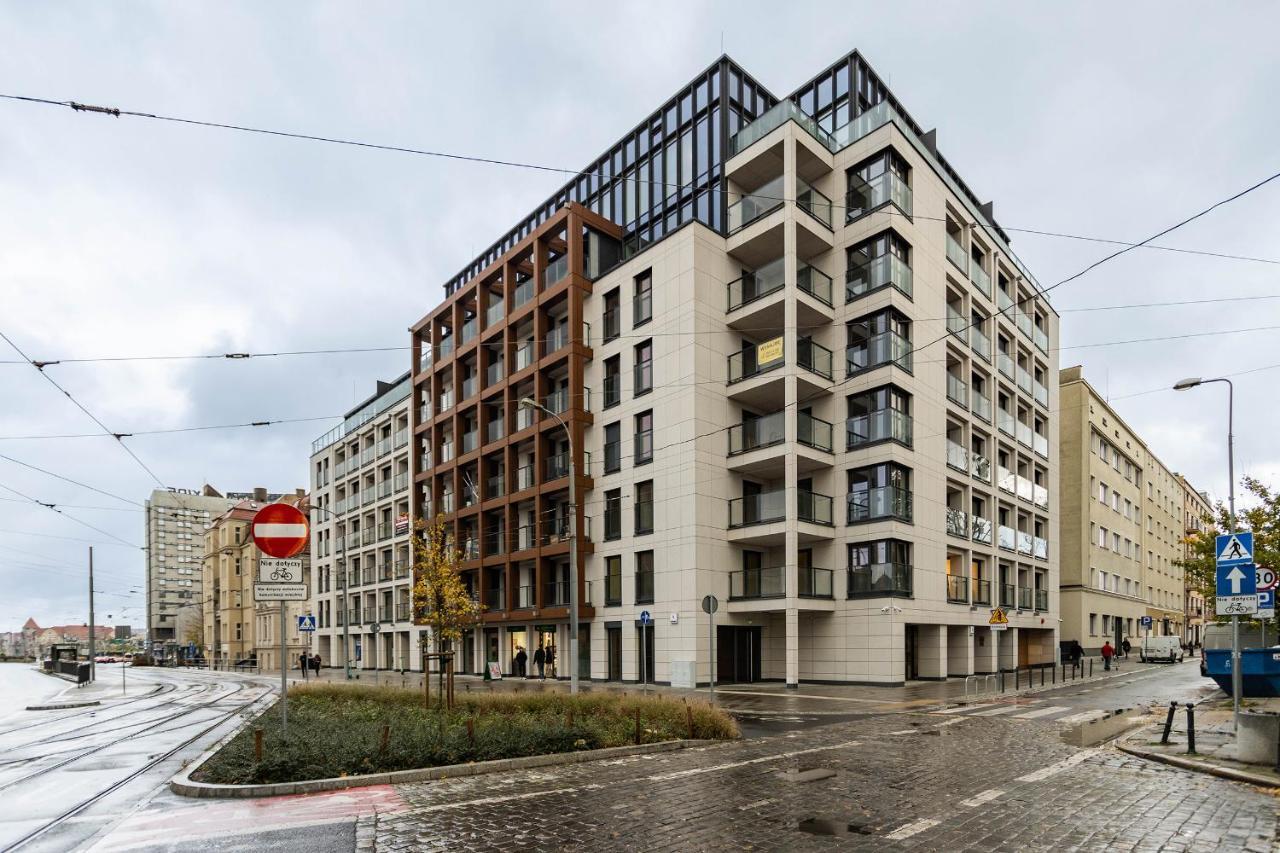 Klimatyzowany Very Berry Z Parkingiem W Poznaniu By Renters Apartment *
