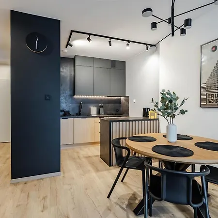 Klimatyzowany Apartament Very Berry Z Parkingiem W Poznaniu By Noclegi Renters Exterior photo