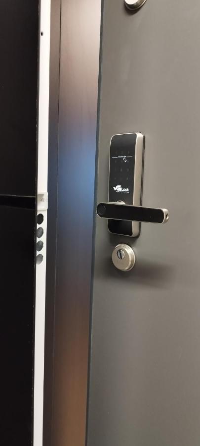 Klimatyzowany Very Berry Z Parkingiem W Poznaniu By Renters Apartment *